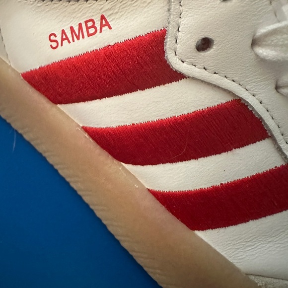 Adidas Red and White Adidas Sambae with Gum Sole - Picture 6 of 11